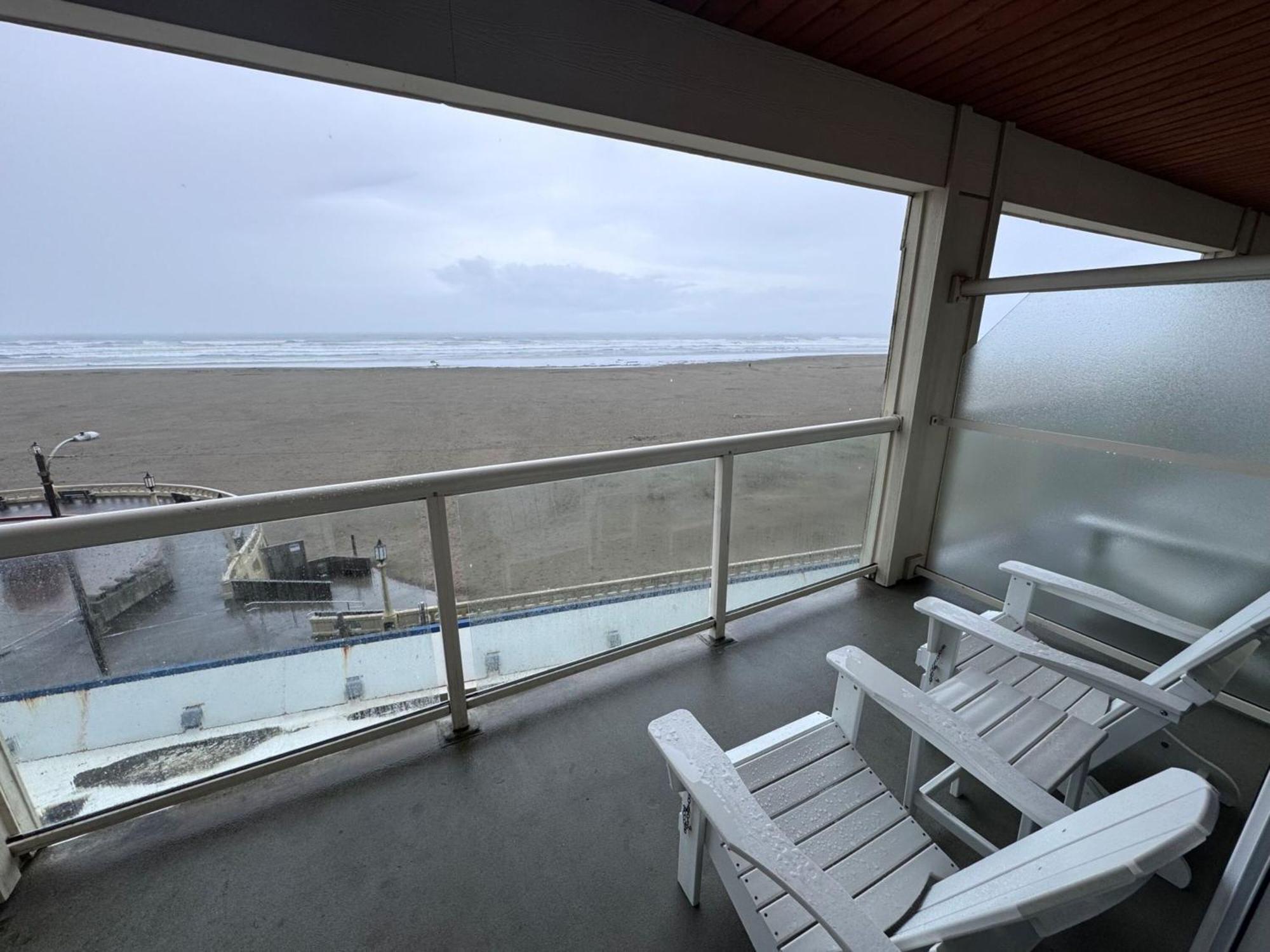 Promenade Inn & Suites Oceanfront Seaside Exterior foto